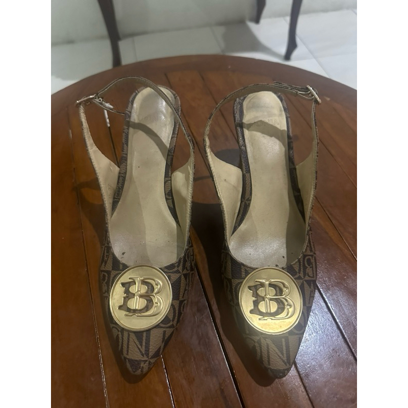 Sold Out Sepatu Bonia Original Preloved