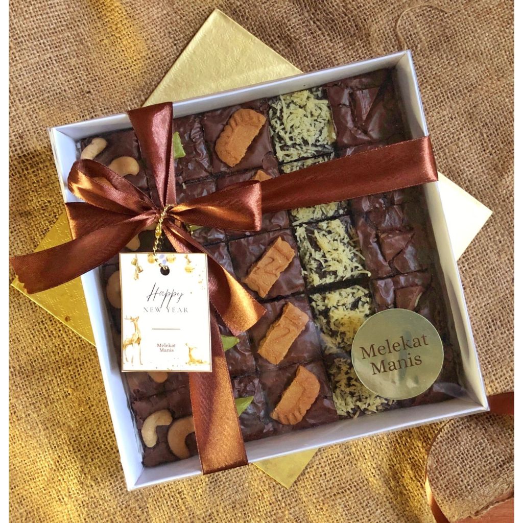 

Fudgy Brownies Premium Brownies Panggang Hampers Custom Melekat Manis Large