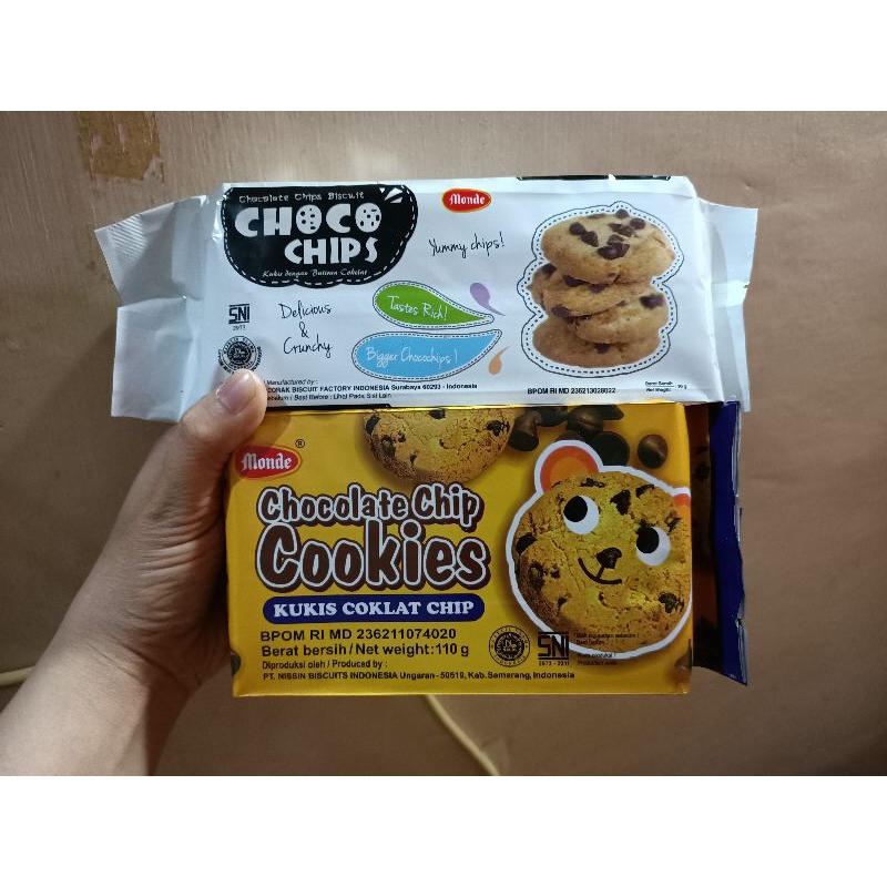 

HALAL Monde Choco Chip Cookies / Kukis Coklat Chip / Kukis Dengan Balutan Coklat