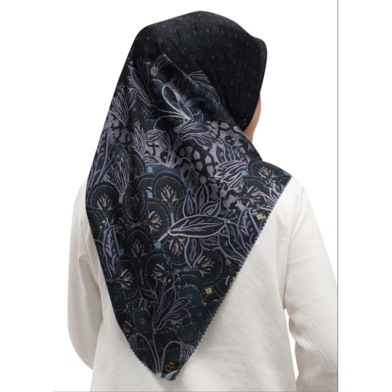 Maharani Series by Buttonscarves (Navy)