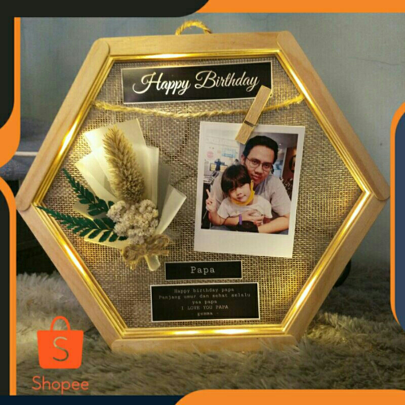 

New Model Frame Hexagonal √ kado aeshtetik √ Kado wisuda √ Hampers ™