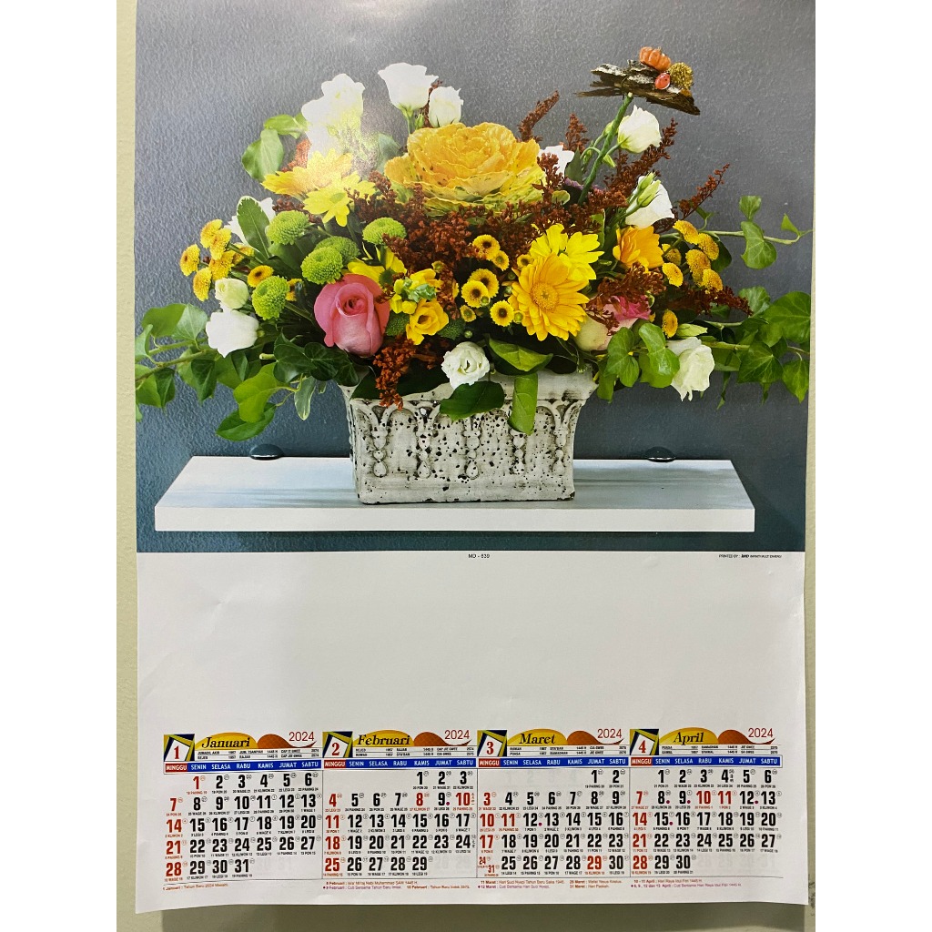 

KALENDER 2024 CATURWULAN 3 LEMBAR GAMBAR BUNGA MD 639