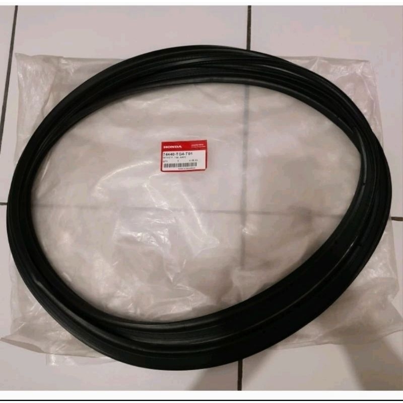 karet chanel/karet pintu bagasi Honda Brio 2018-2021 ori