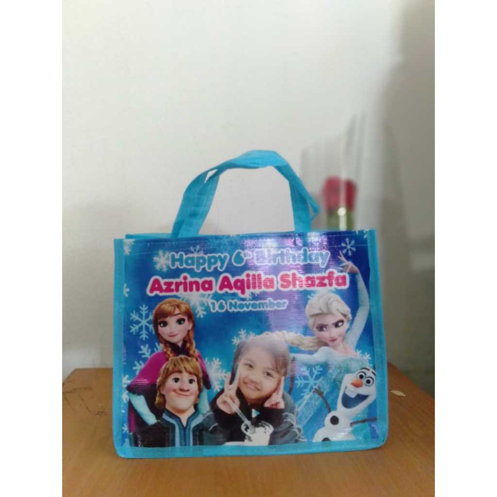 

GOODIE BAG TAS SOUVENIR ULANG TAHUN ANAK MUAT KOTAK KFC BINGKISAN KADO MENARIK UK P24 L14 T22 PROSES CEPAT