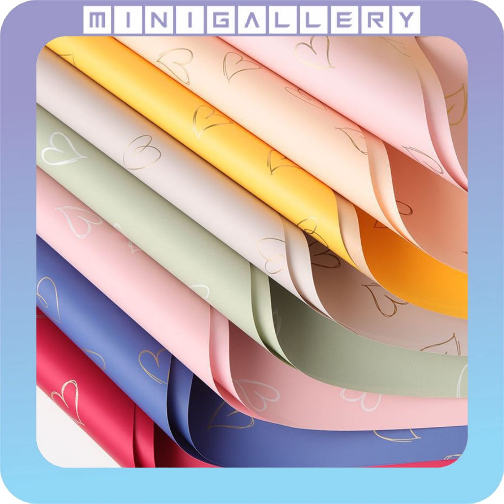 

Kertas Buket Bunga Love Korean Cellophane Wrapping / Kertas Bunga Buket Motif Love Garis KB6130