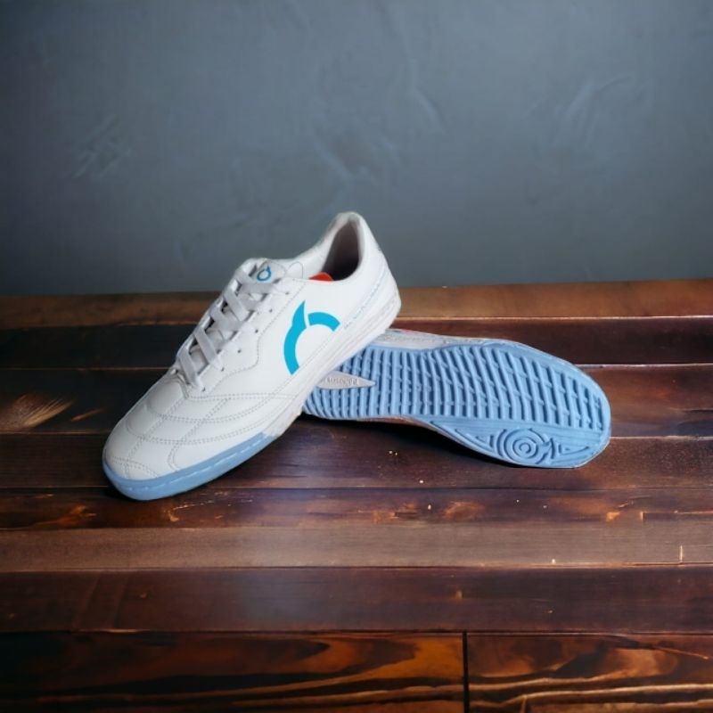 Ortuseight - Sepatu Futsal (SUDAH DI SOL)
