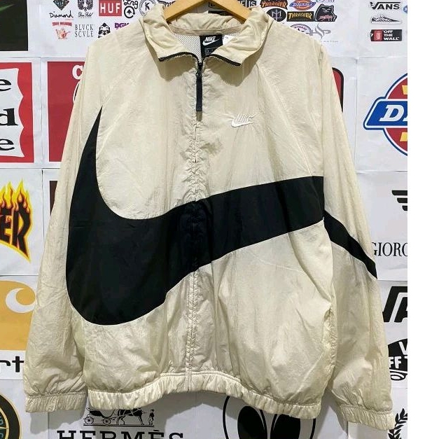 Jacket Winbraker Nike Swoosh Big Logo Size L to XL
