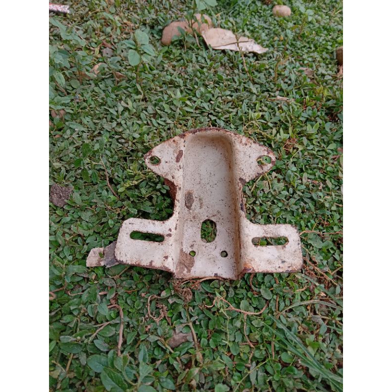pangkon lampu Braket stopan lampu belakang cb100 cb125 original copotan