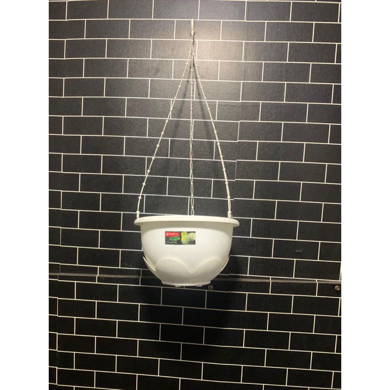 pot gantung putih plus tatakan bahan tebal