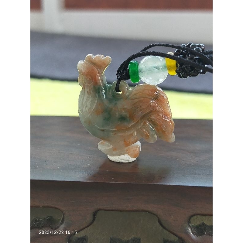 Kalung Liontin Giok Burma shio Ayam Hijau Kecoklatan sertifikat