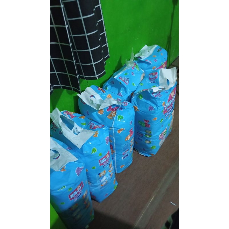 pampers baby happy M32 &amp; L28