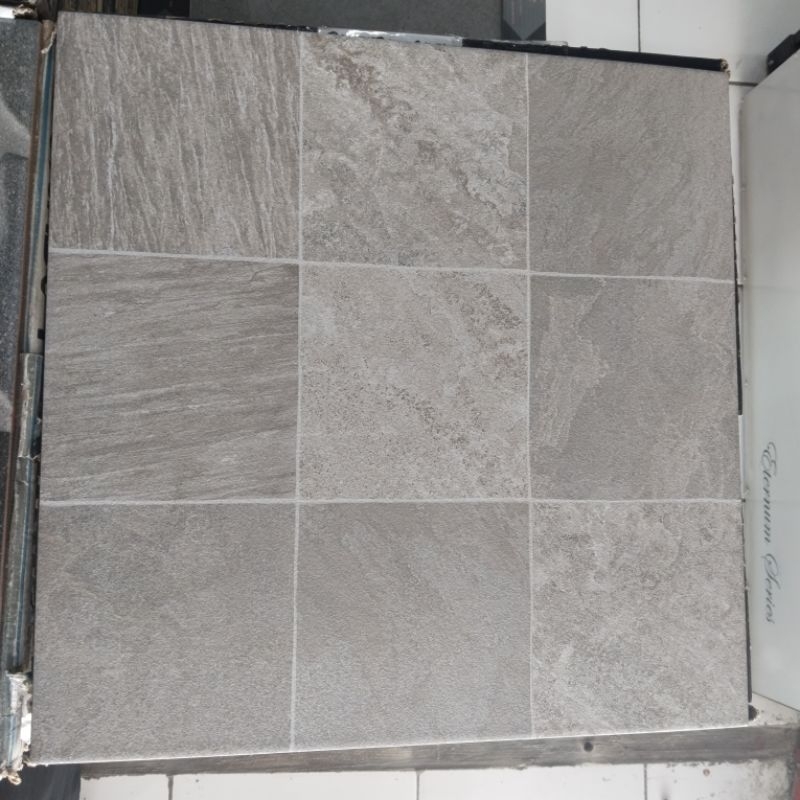 KERAMIK 50x50 KERAMIK LANTAI / KERAMIK DINDING DUOMO GREY KW1