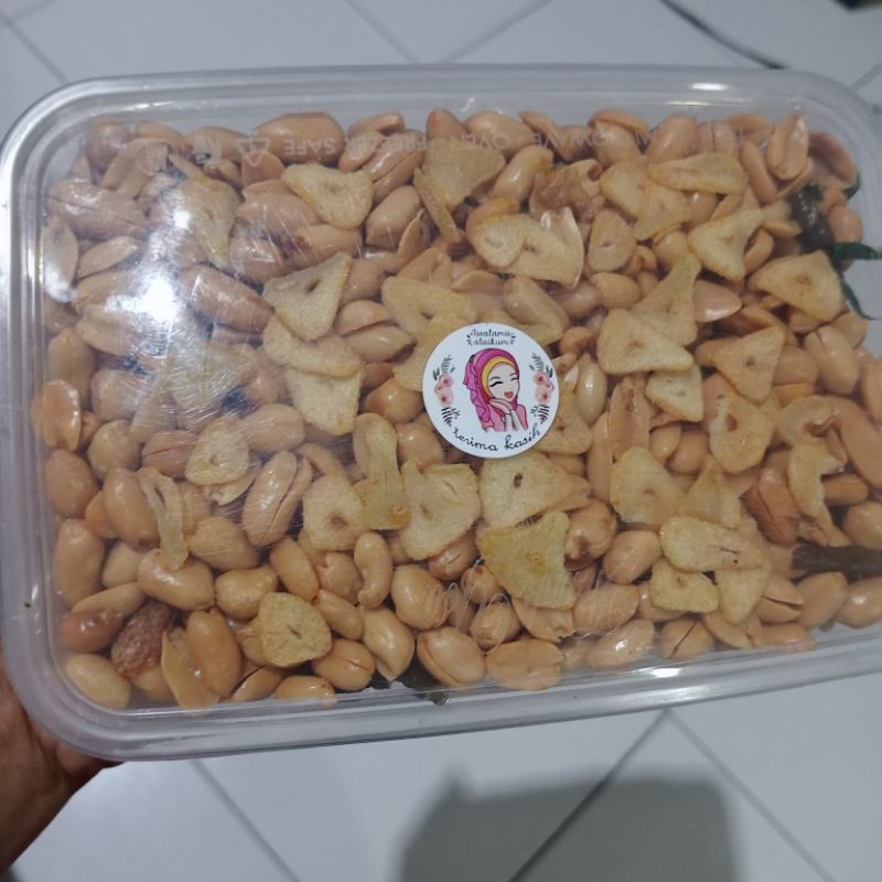 

kacang bawang daun jeruk original