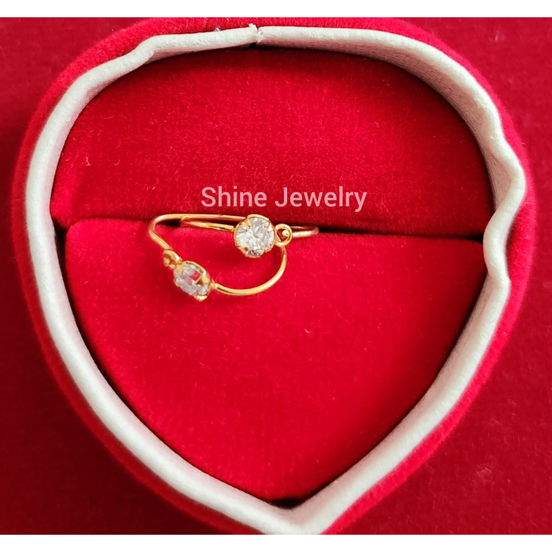 Anting bayi emas muda