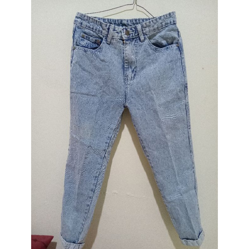 preloved.JNSO Boyfriend Celana jeans Wanita Highwaist