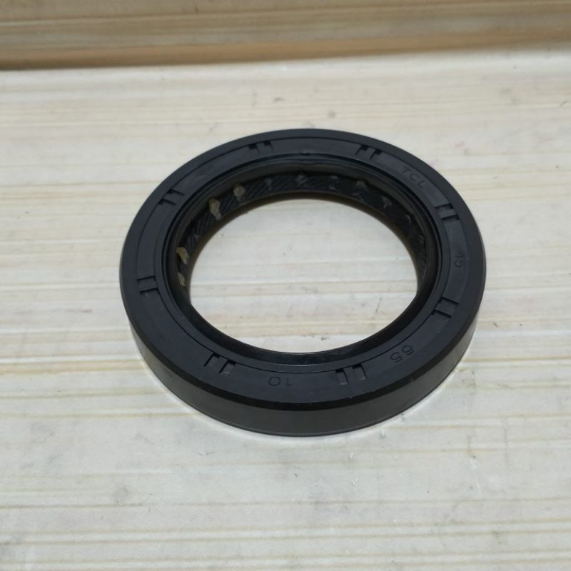 Oli Seal Oil Transmisi Seal Oli Transmission Belakang ISUZU ELF NKR NHR NLR 55