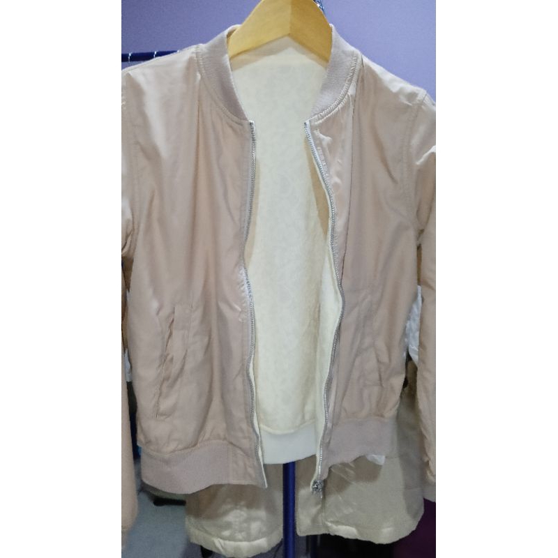 jaket crop kombinasi brukat bolak balik