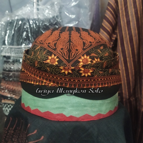 Blangkon Solo Kasatrian Lipat Dan Cuci