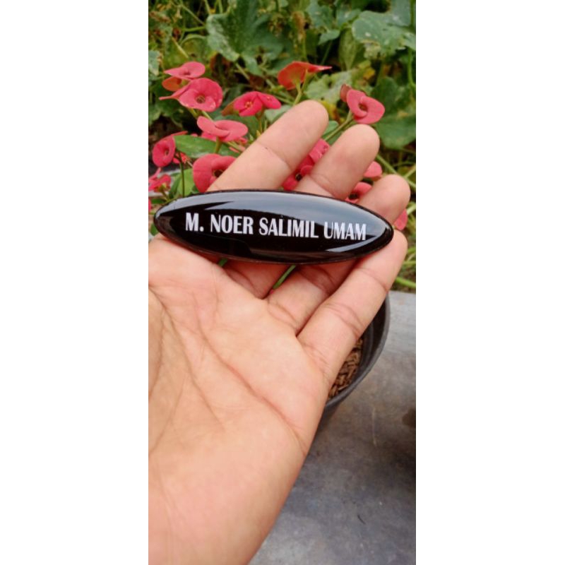

Name tag / Nama Dada Oval Akrillik