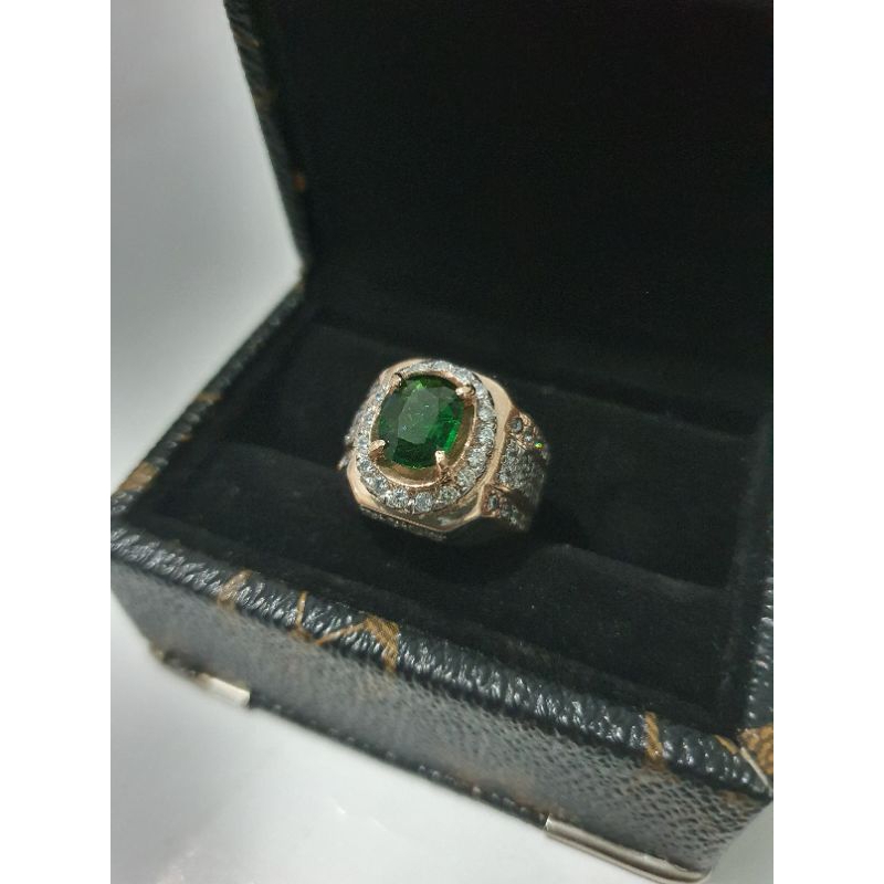 Tsavorite