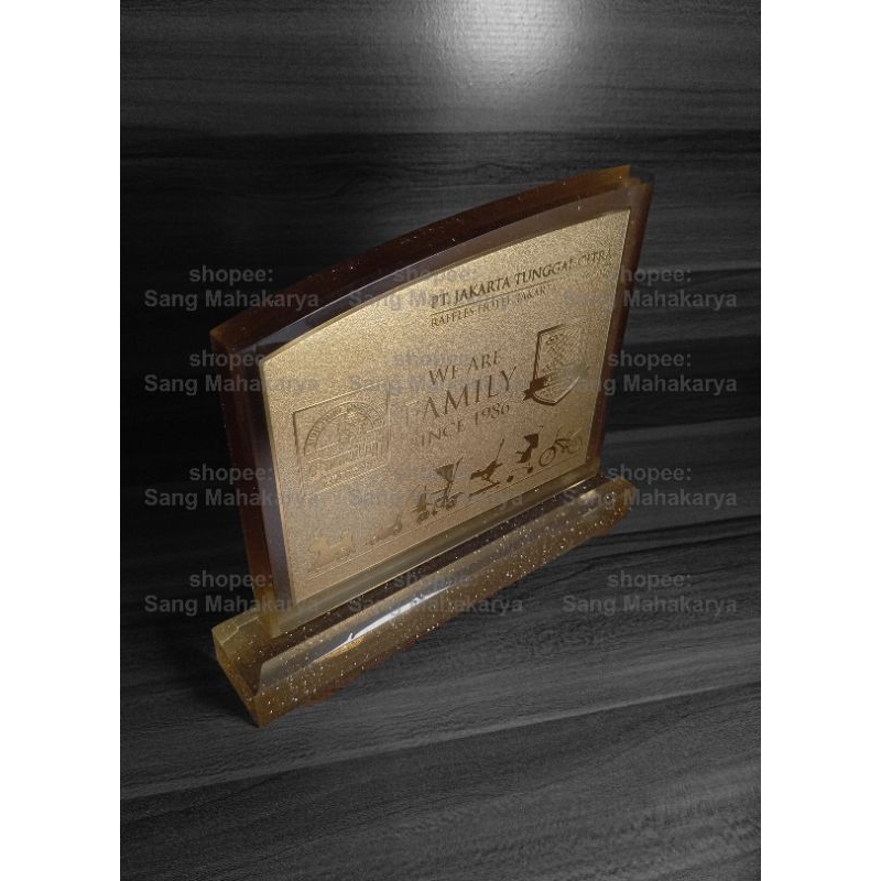 plakat custom. plakat resin, plakat akrilik, plakat kayu, plakat kristal