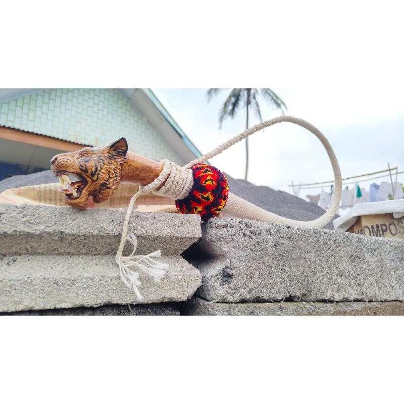 pecut cambuk Bantengan jaranan model macan