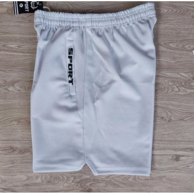 Celana pendek olahraga running