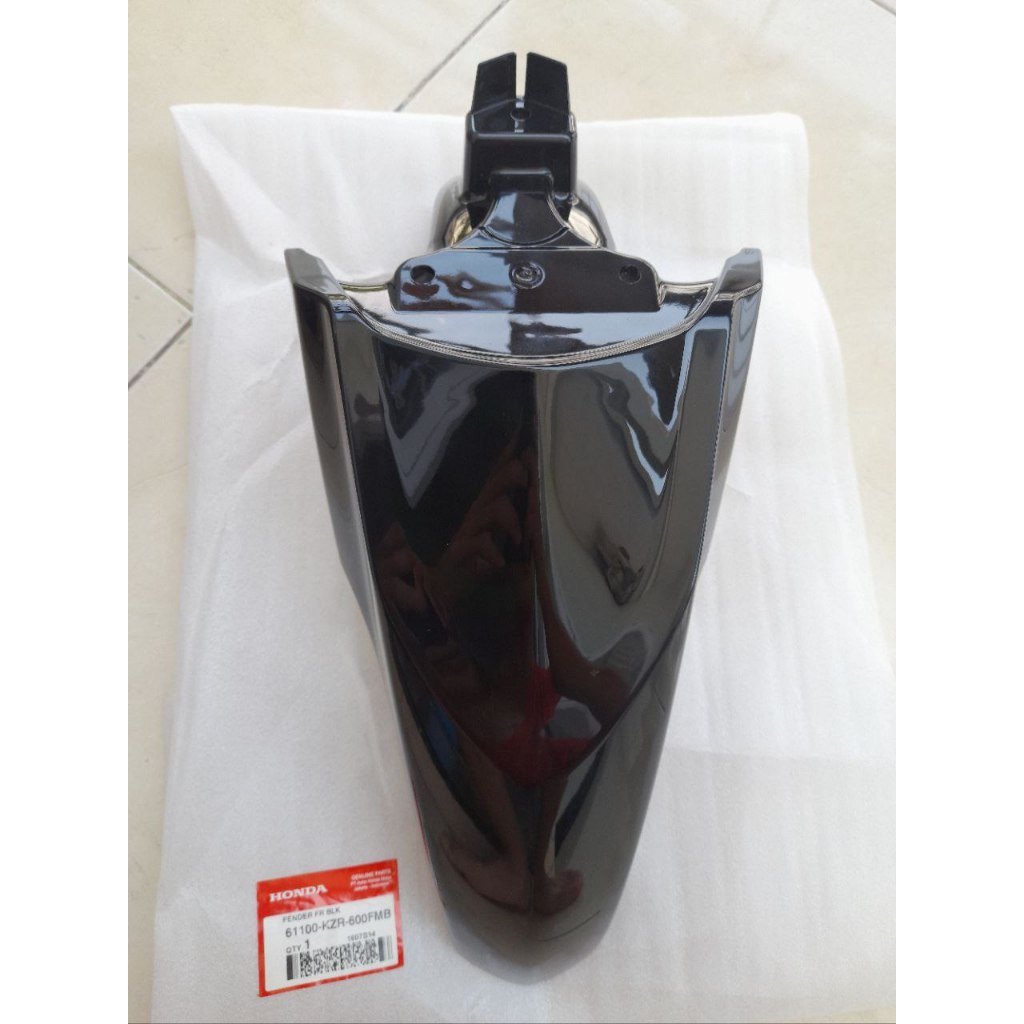 Slebor Depan Honda Vario 125 (Original) 61100-KZR-600FMB