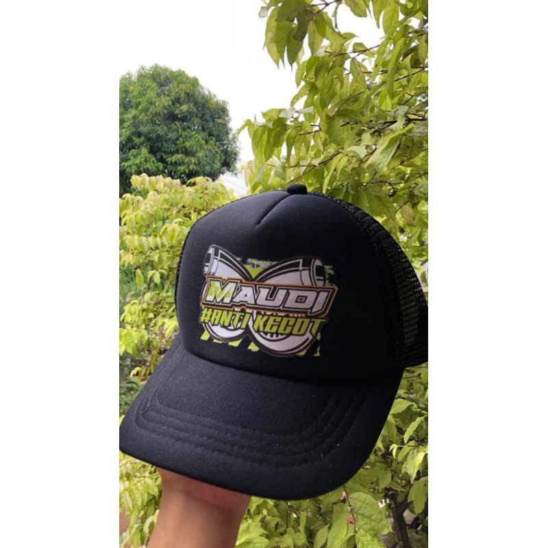 TOPI MAUDI / BUS ASYROF