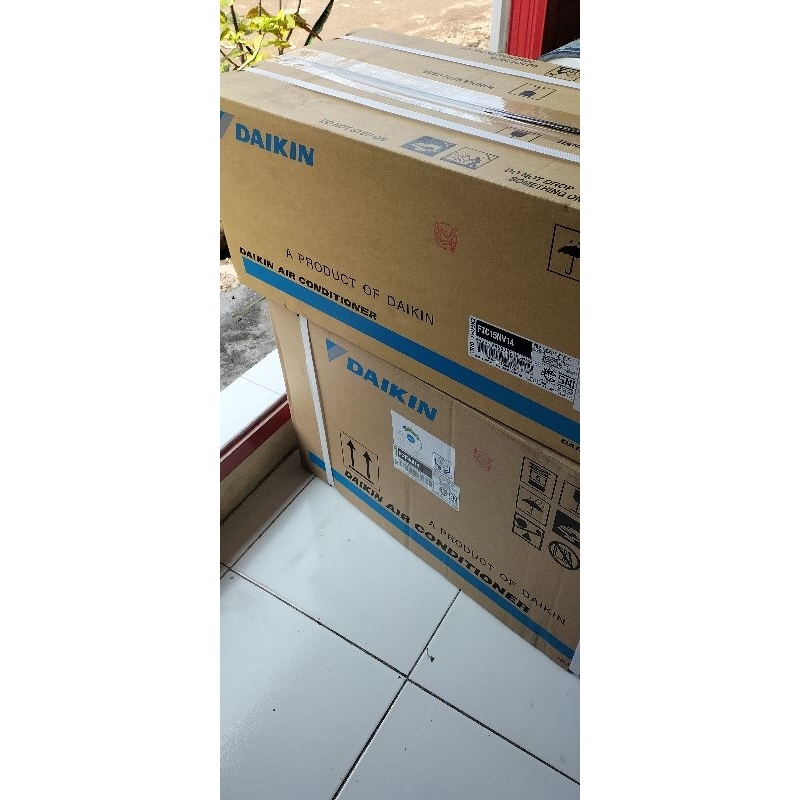 ac Daikin Thailand 1/2-1pk unit aja