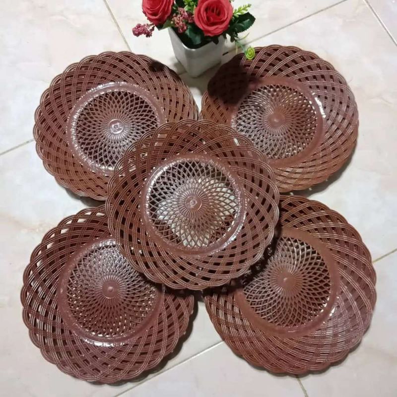 (12 PCS) Piring Rotan Motif Anyaman 1 Lusin / Piring Saji Rotan Plastik / Piring Anyaman Rotan Serba