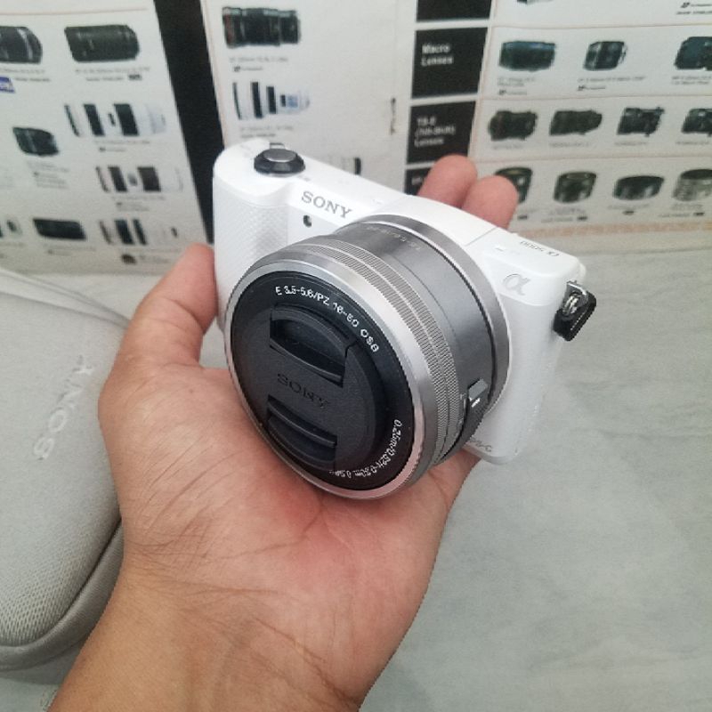 Mirrorless Sony a5000