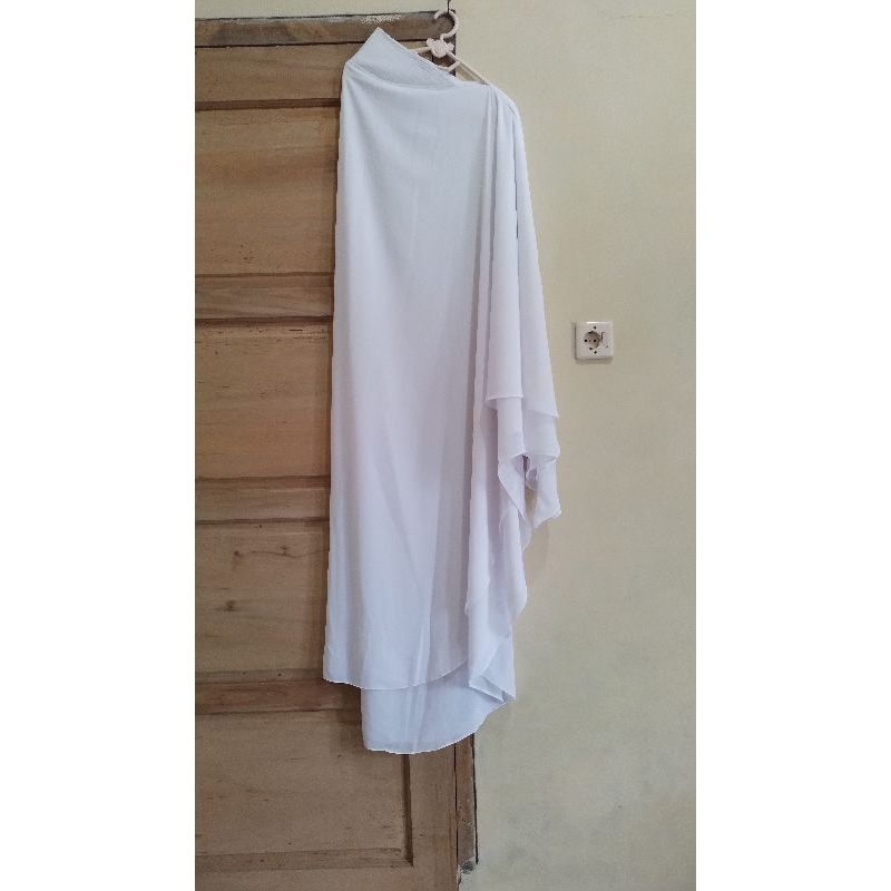 kerudung syar'i putih ceruti 3L