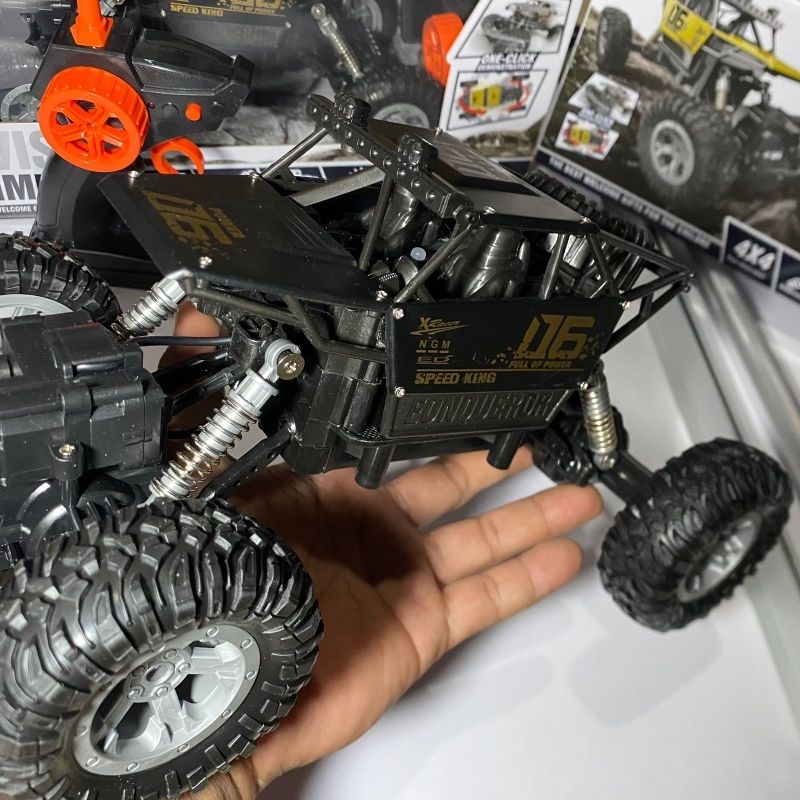 mainan mobil remote rc 4x4 mobil remote control offroad le 1:14 / Body Metal