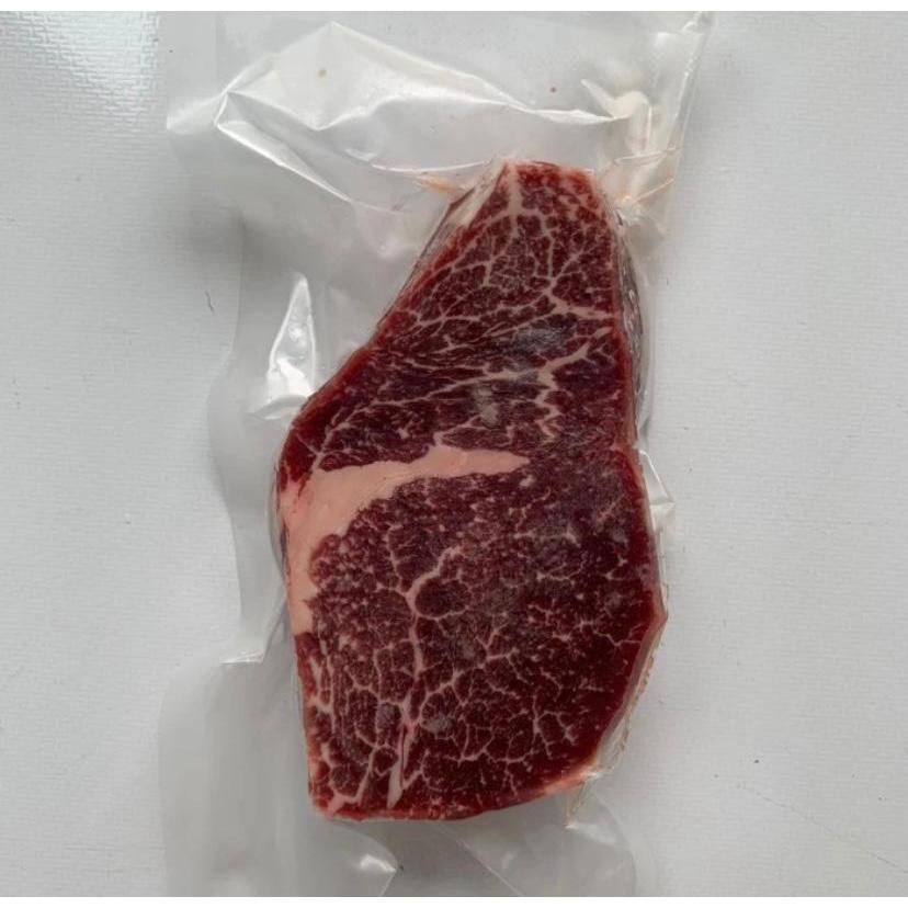 

Wagyu Tenderloin MB4+ Grassfed - Steak Cut 200 gram