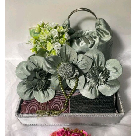 PAKET SESERAHAN MURAH Paket seserahan / seperangkat alat sholat / hantaran pernikahan / mukena crend
