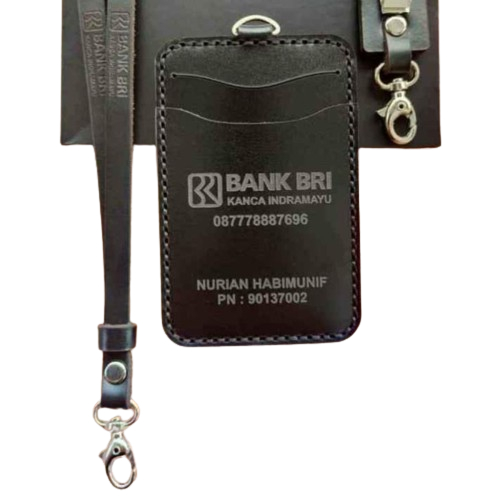 

Name Tag ID Card Holder Kulit Asli Custom Nama, ID Card Holder Kulit Custom