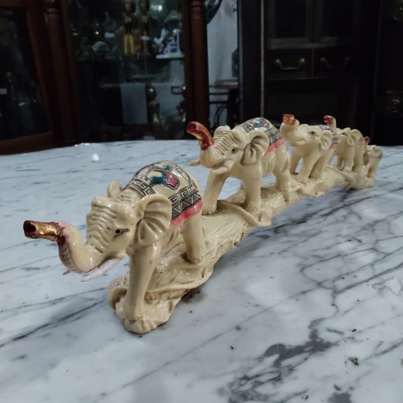 Patung Gajah Thailand Resin Tua Lawas