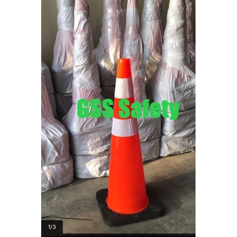 Traffic Cone Base Hitam 90 cm