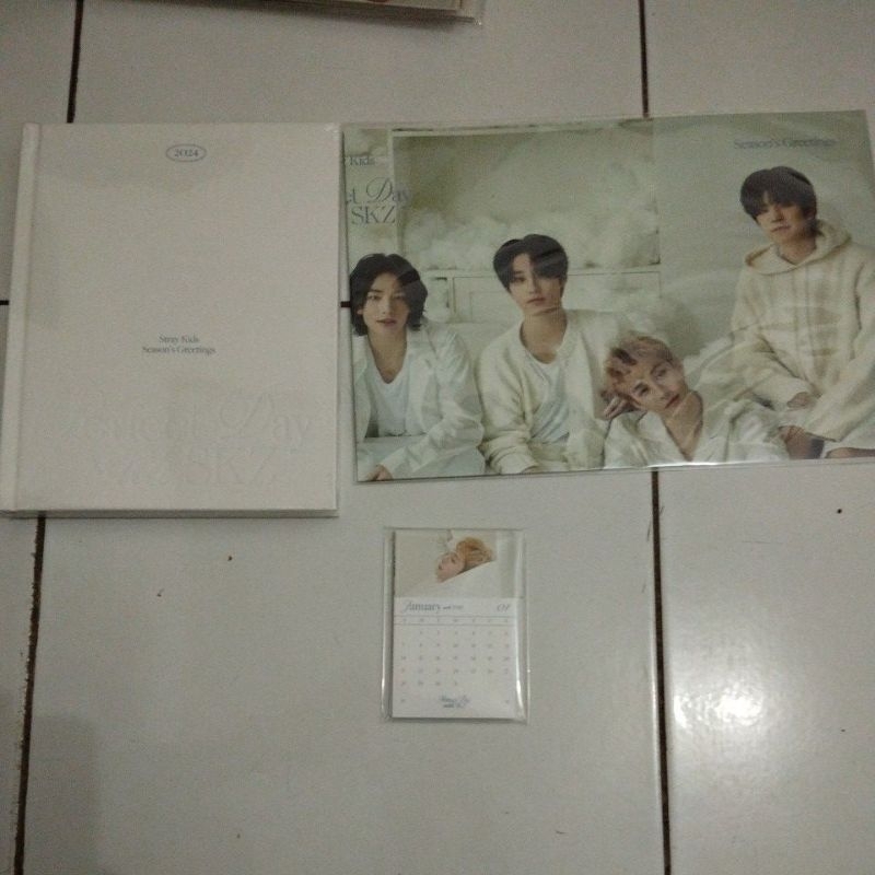 [READY STOCK] DIARY SEASONS GREETING 2024 STRAY KIDS PERFECT DAY WITH SKZ