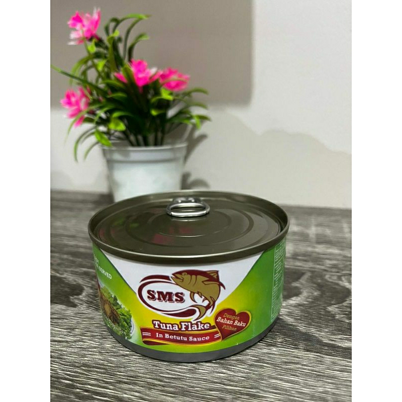 

IKAN TUNA KALENG SMS -TUNA FLAKES DALAM BUMBU BETUTU 180GR