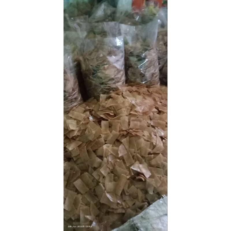

Krupuk mentah rambak tumbar