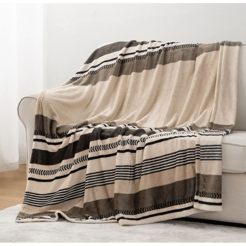 Selimut Sofa Microfiber Aesthetic