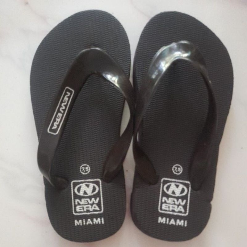 SANDAL ANAK NEW ERA