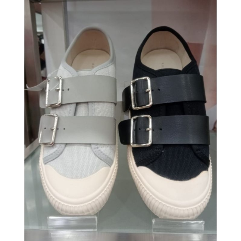 Sepatu Casual Amanda Jane's