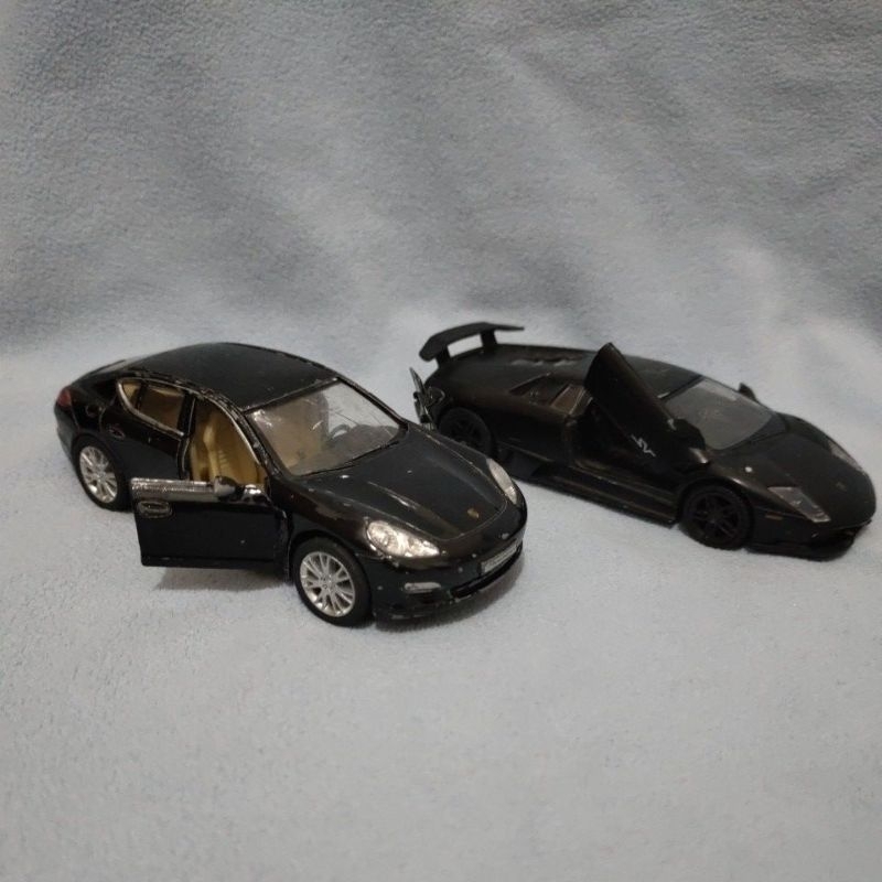 Mobil Diecast RMZCity Kinsmart