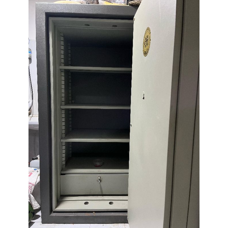 Brankas SOLINGEN Stadt & Dorf Brangkas size 8 stadt n dorf tahan api kondisi bekas