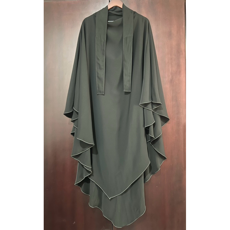 Preloved FK AM Elmadina Black Mina L