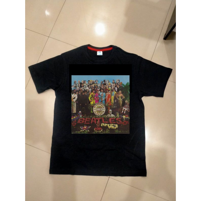 Kaos second the Beatles band