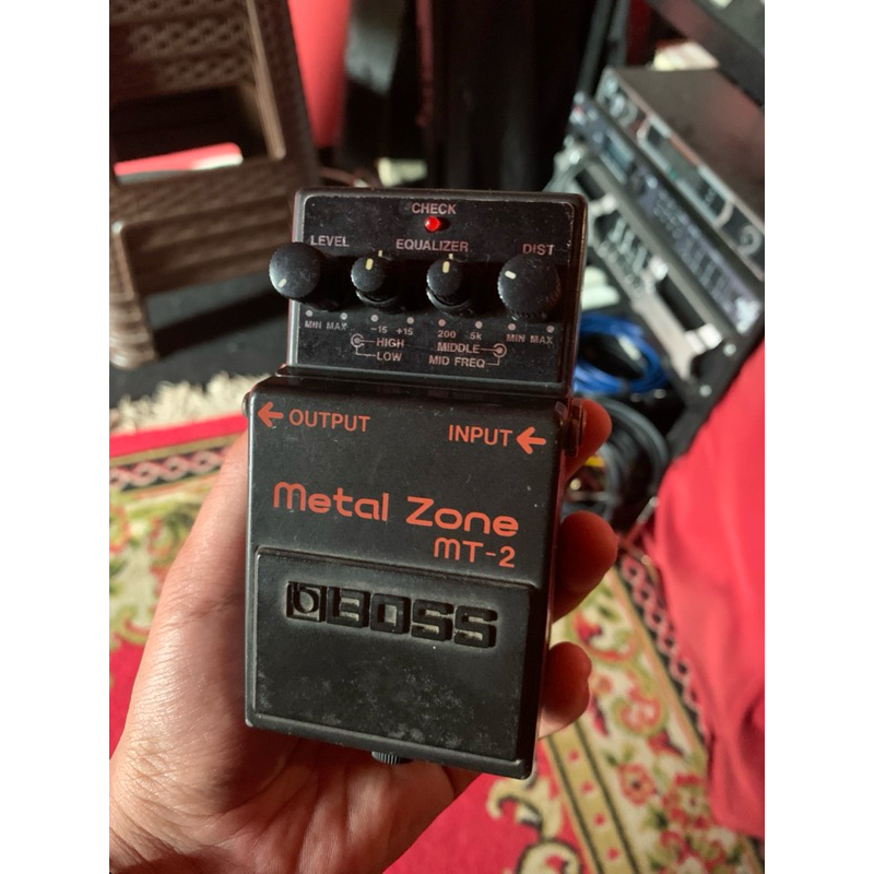 Efek Gitar BOSS METALZONE